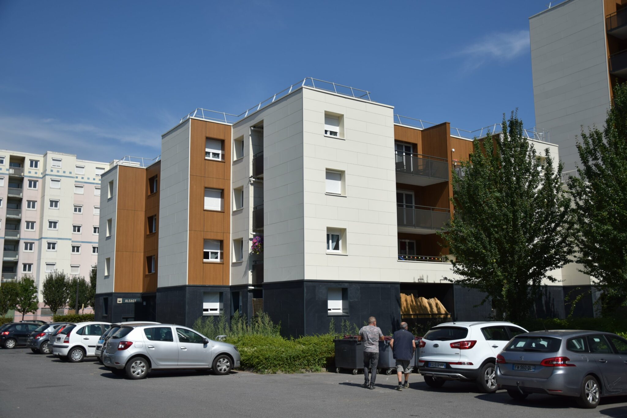 PasdeCalais habitat Inauguration des premières résidences réhabilitées à la ZAC des DeuxVilles PasdeCalais habitat Inauguration des premières résidences réhabilitées à la ZAC des DeuxVilles