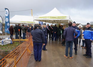 Pose de la 1ère pierre de la gendarmerie et ses 18 logements à Savy-Berlette