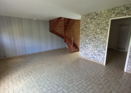 Maison 4 pièces à Fremicourt