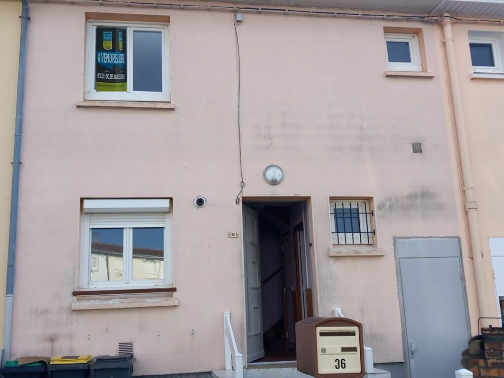 Maison familiale à vendre dans le centre de Camiers